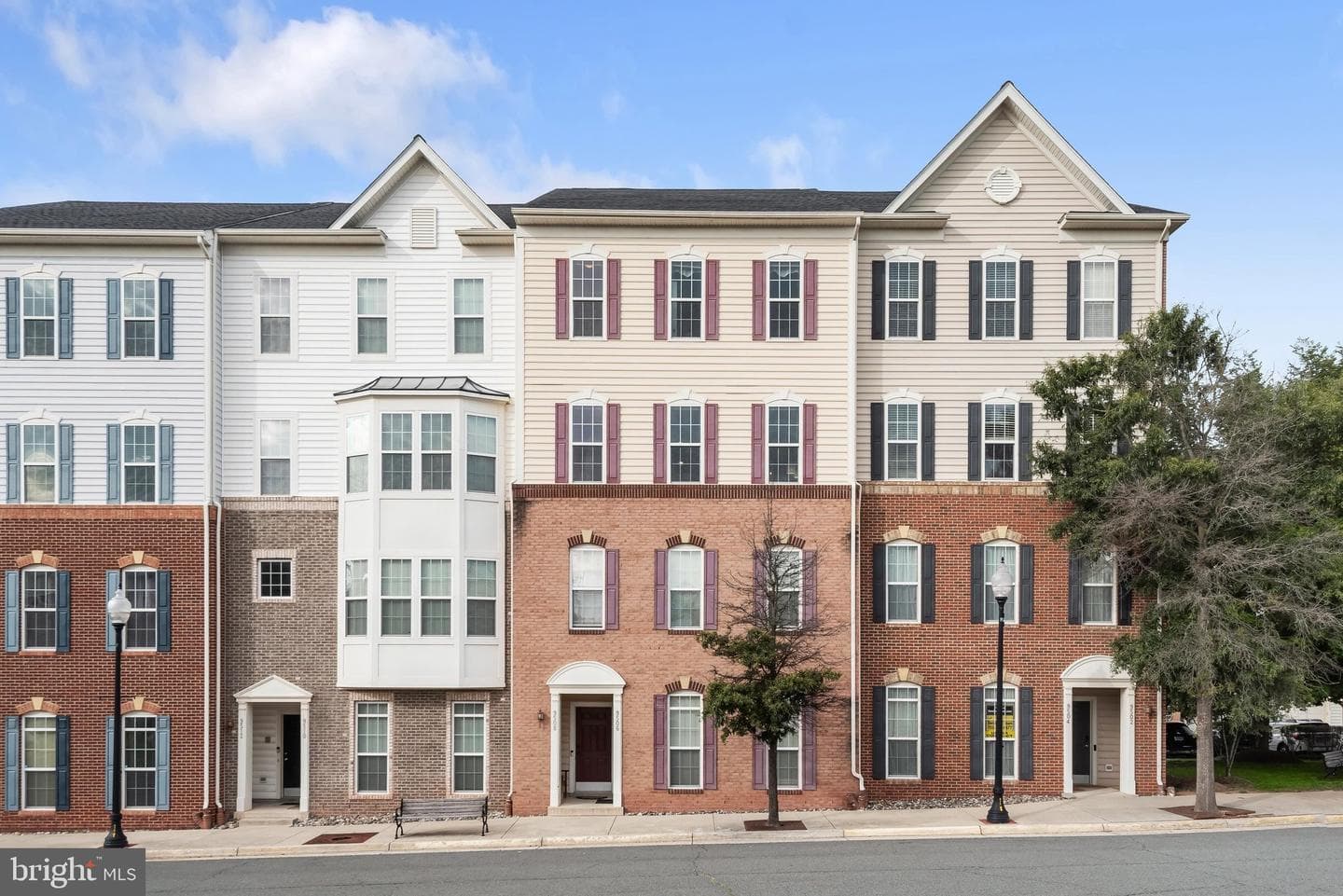 9508 Lee Ct, Manassas, VA 20110-2570, United States