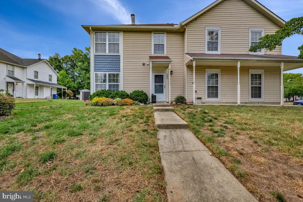 4905 Marlborough Grv, Upper Marlboro, MD 20772-2817, United States