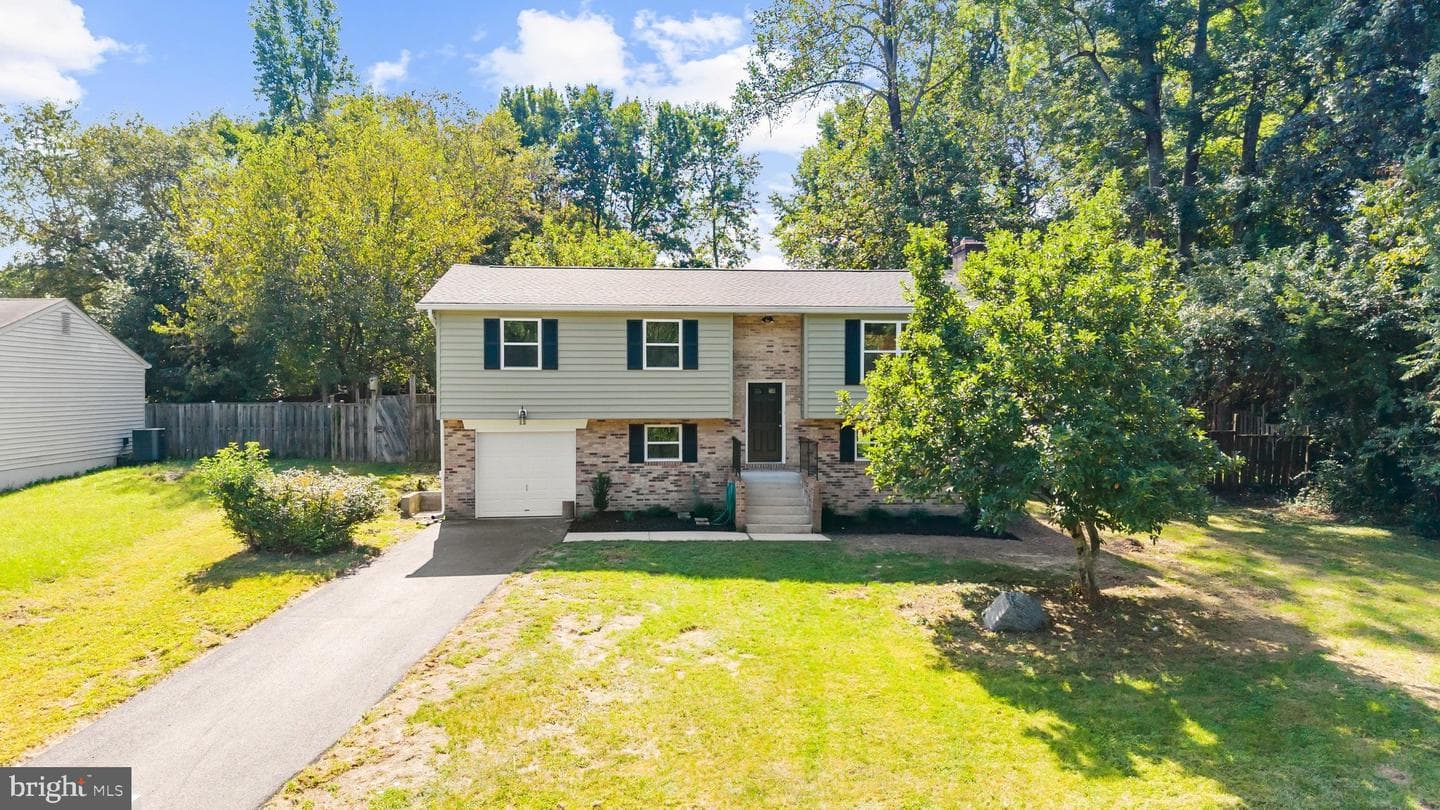 2118 Marbella Dr, Waldorf, MD 20601-2743, United States