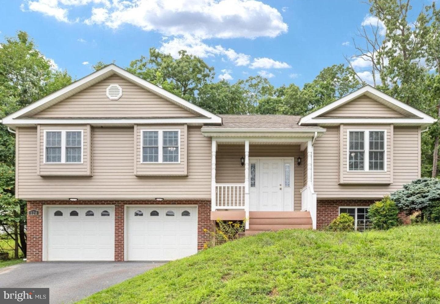 120 HAWK TRAIL