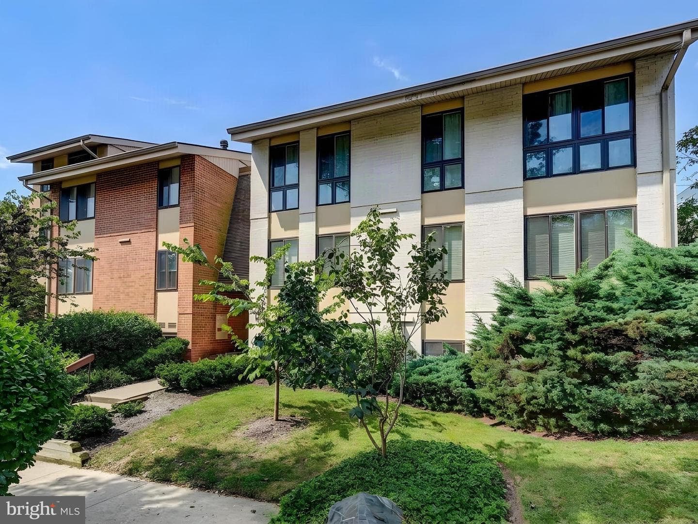 19 HAMILL ROAD 19A
