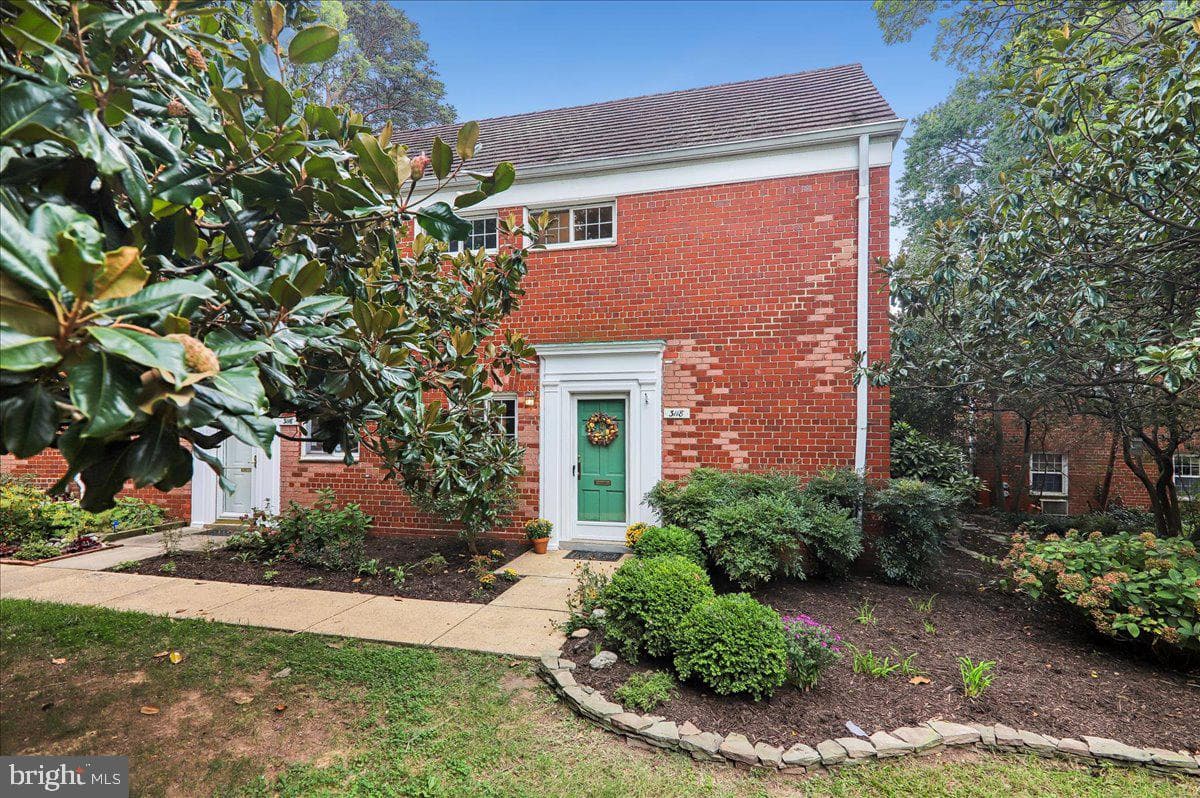 3118 Wellington Rd, Alexandria, VA 22302-2228, United States