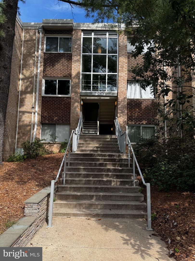8000 Chanute Pl, Falls Church, VA 22042-1100, United States