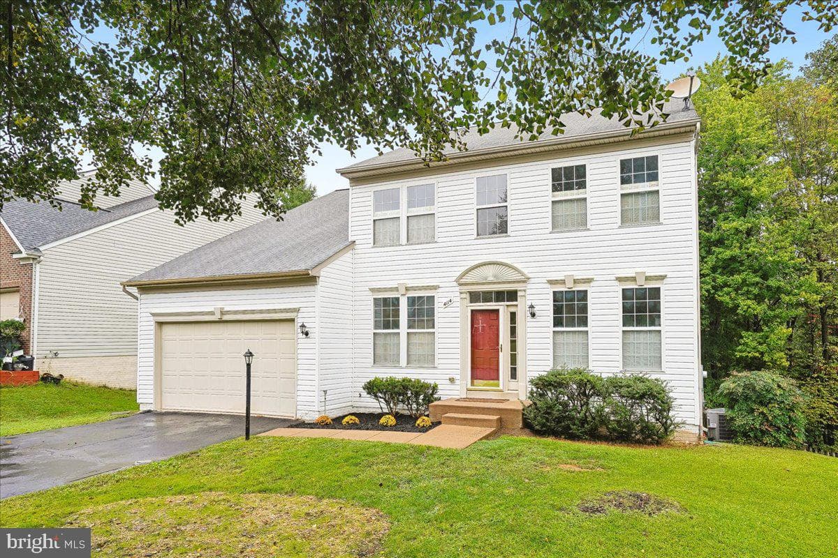 4114 Cardinal Crest Dr, Woodbridge, VA 22193-1680, United States