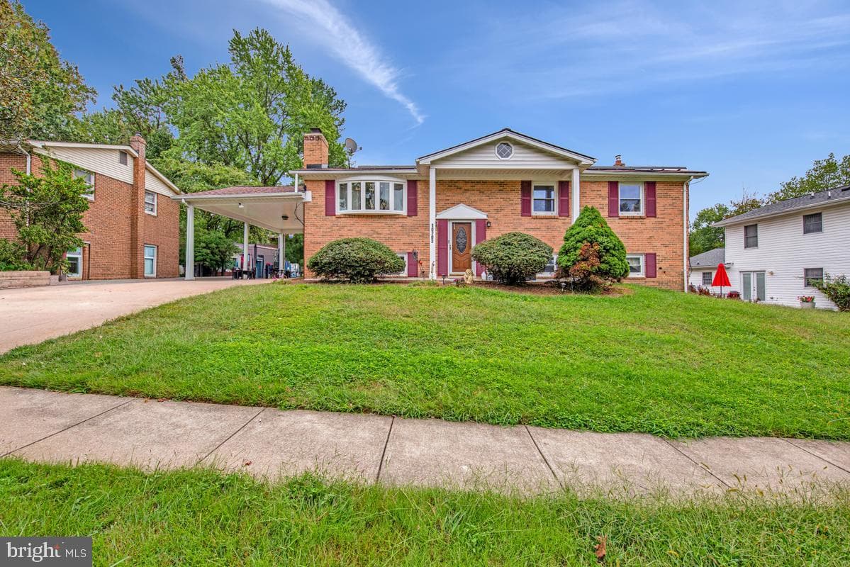 10703 Tyrone DR UPPER MARLBORO MD 20772