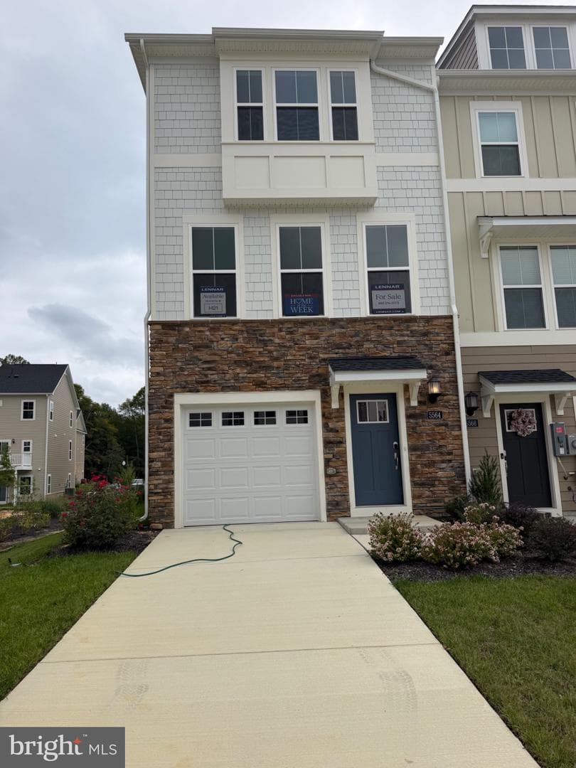 5564 Marksburg Pl, White Plains, MD 20695-0029, United States