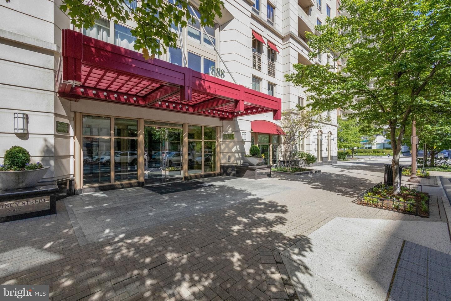 888 N Quincy St, Arlington, VA 22203-2070, United States - Photo 1