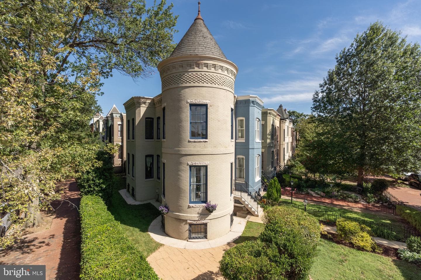 300 North Carolina Ave SE, Washington, DC 20003-2003, United States - Photo 1