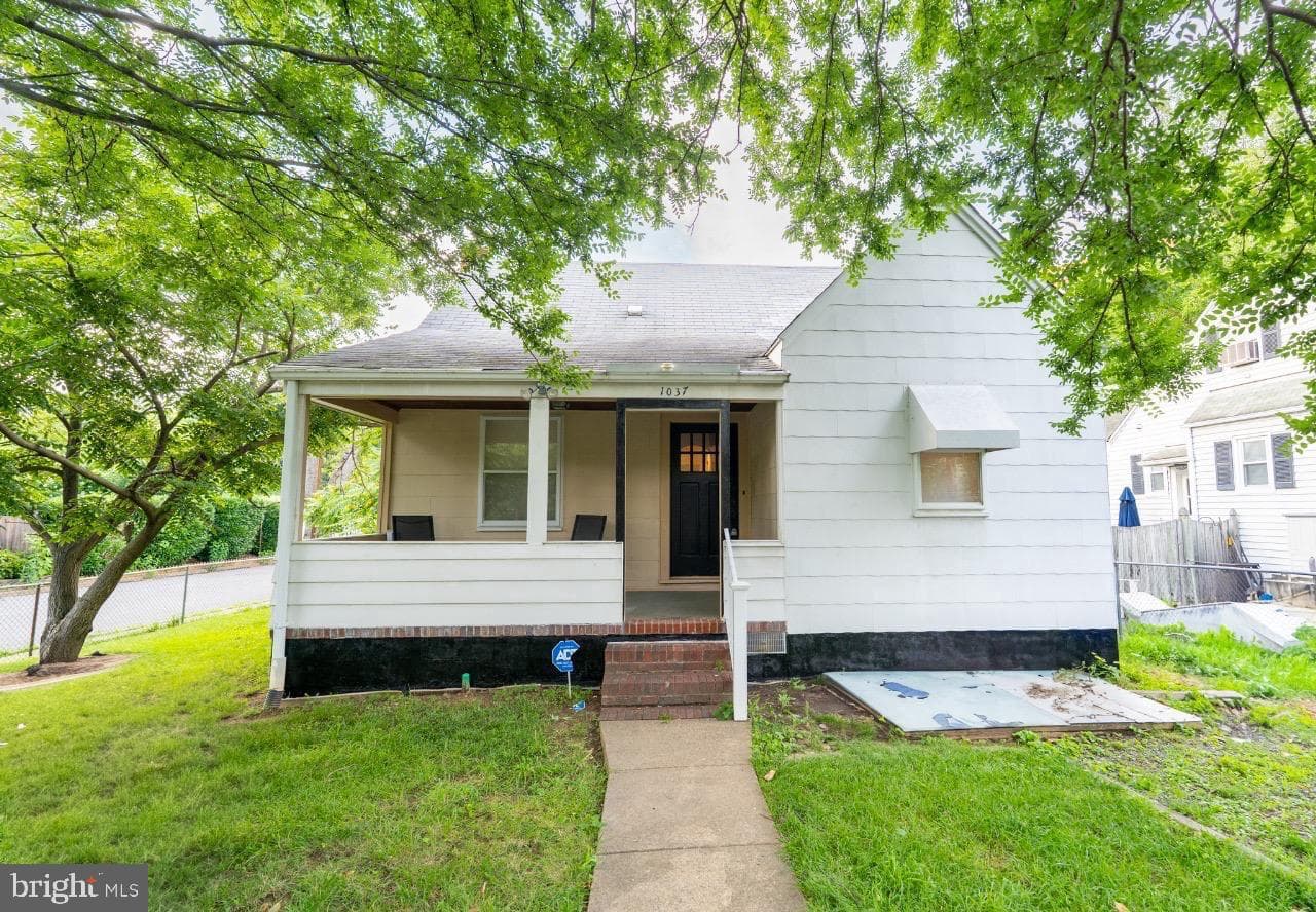 1037 16TH ST S,ARLINGTON,VA,22202,ARLINGTON