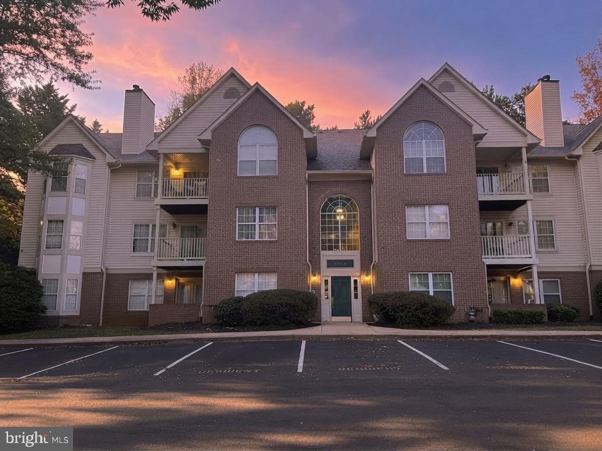 9811 Lake Pointe Ct, Upper Marlboro, MD 20774-4718, United States