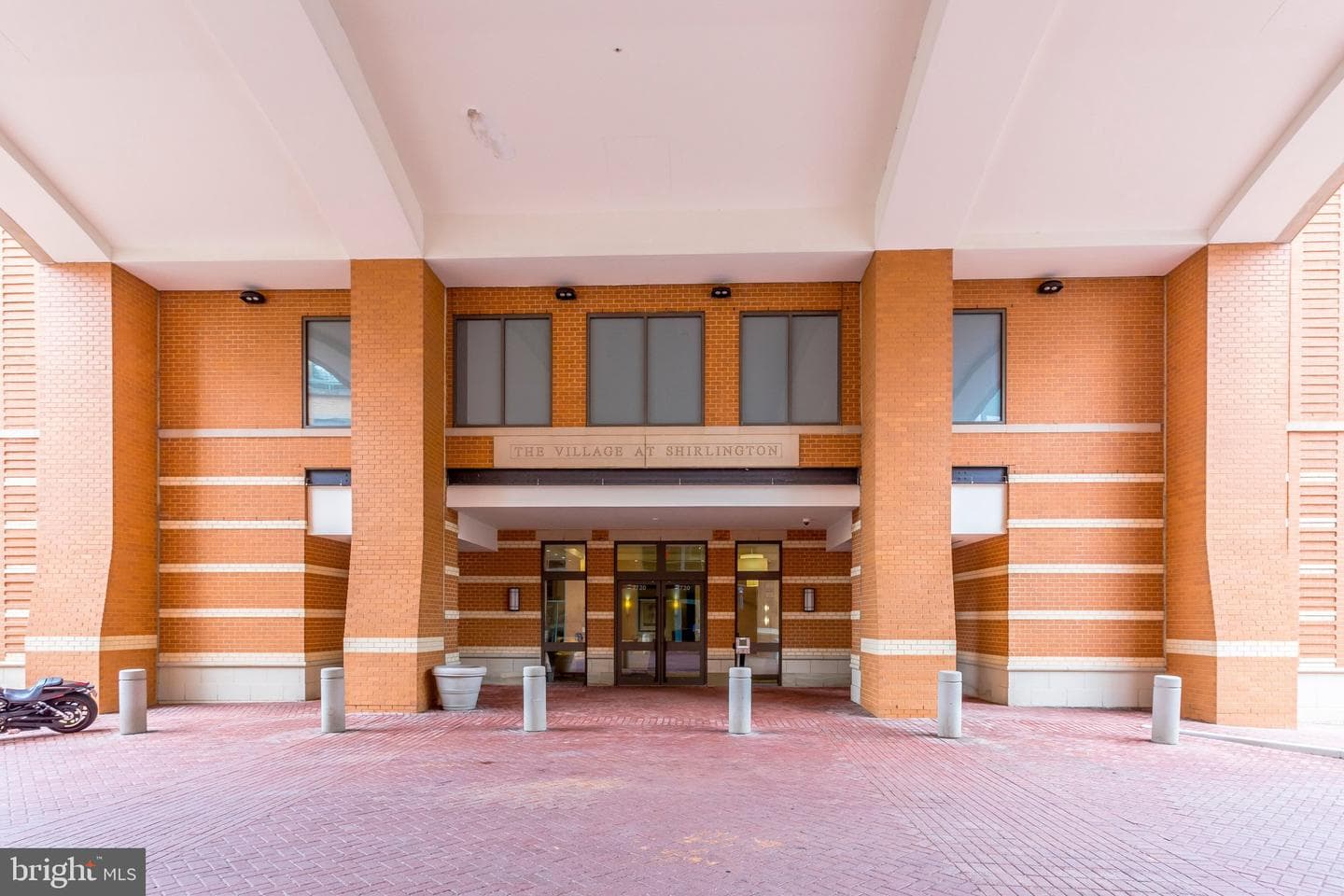 2720 S Arlington Mill Dr, Arlington, VA 22206-3400, United States
