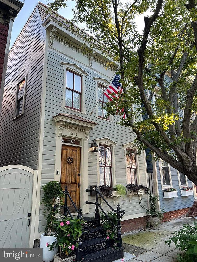 1015 Queen St, Alexandria, VA 22314-2448, United States
