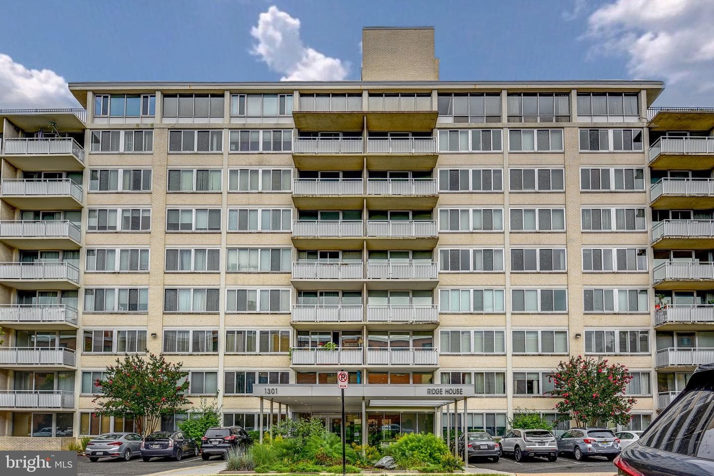 1301 S Arlington Ridge Rd, Arlington, VA 22202-1901, United States