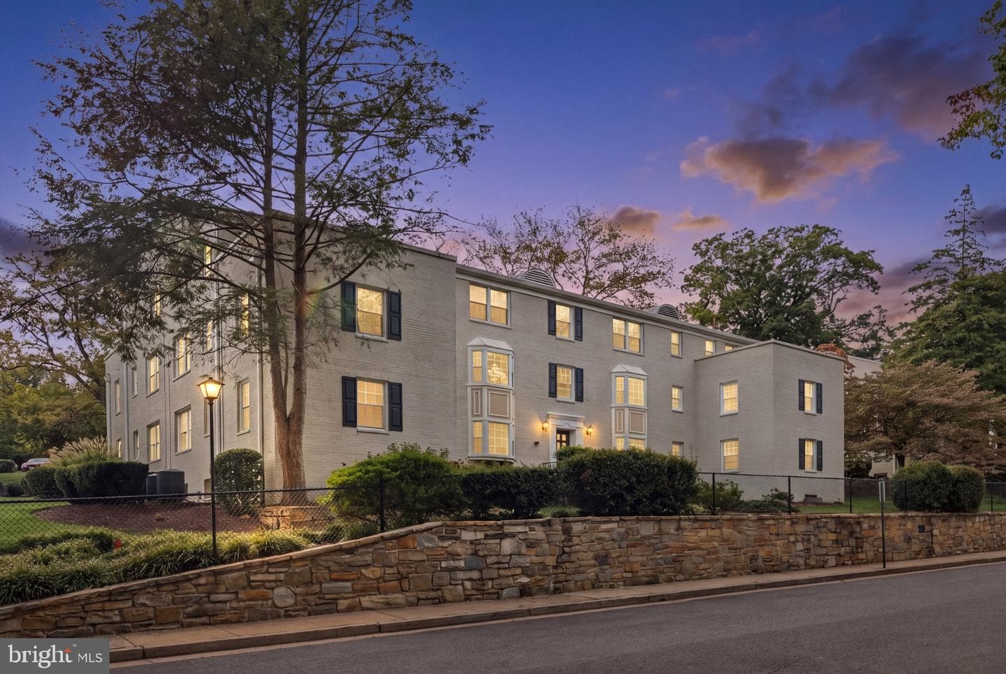 808 S Arlington Mill Dr, Arlington, VA 22204-2929, United States