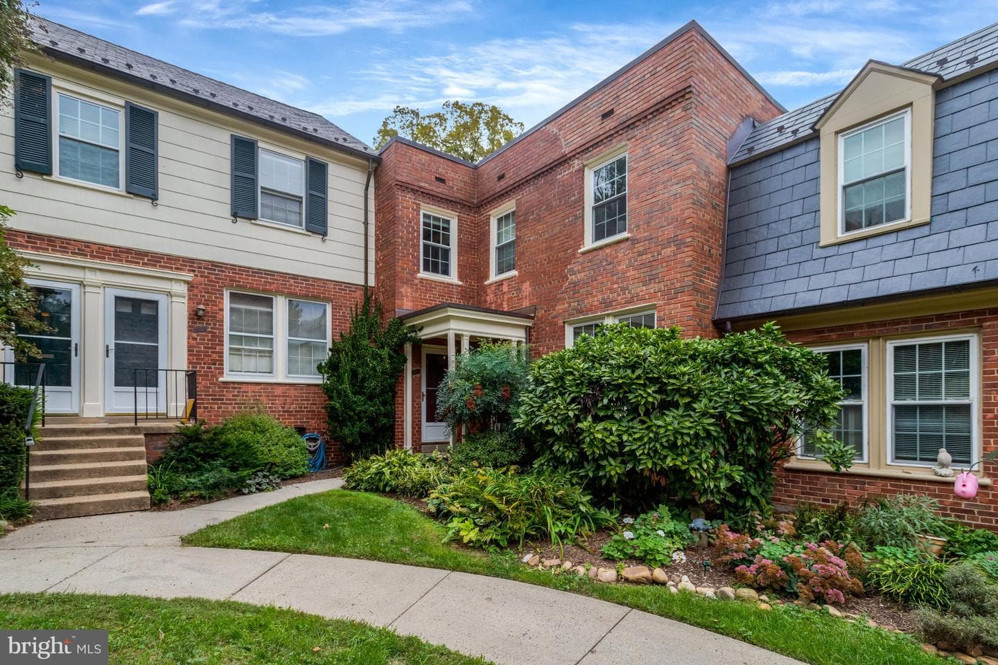 1021 S Barton St, Arlington, VA 22204-0811, United States