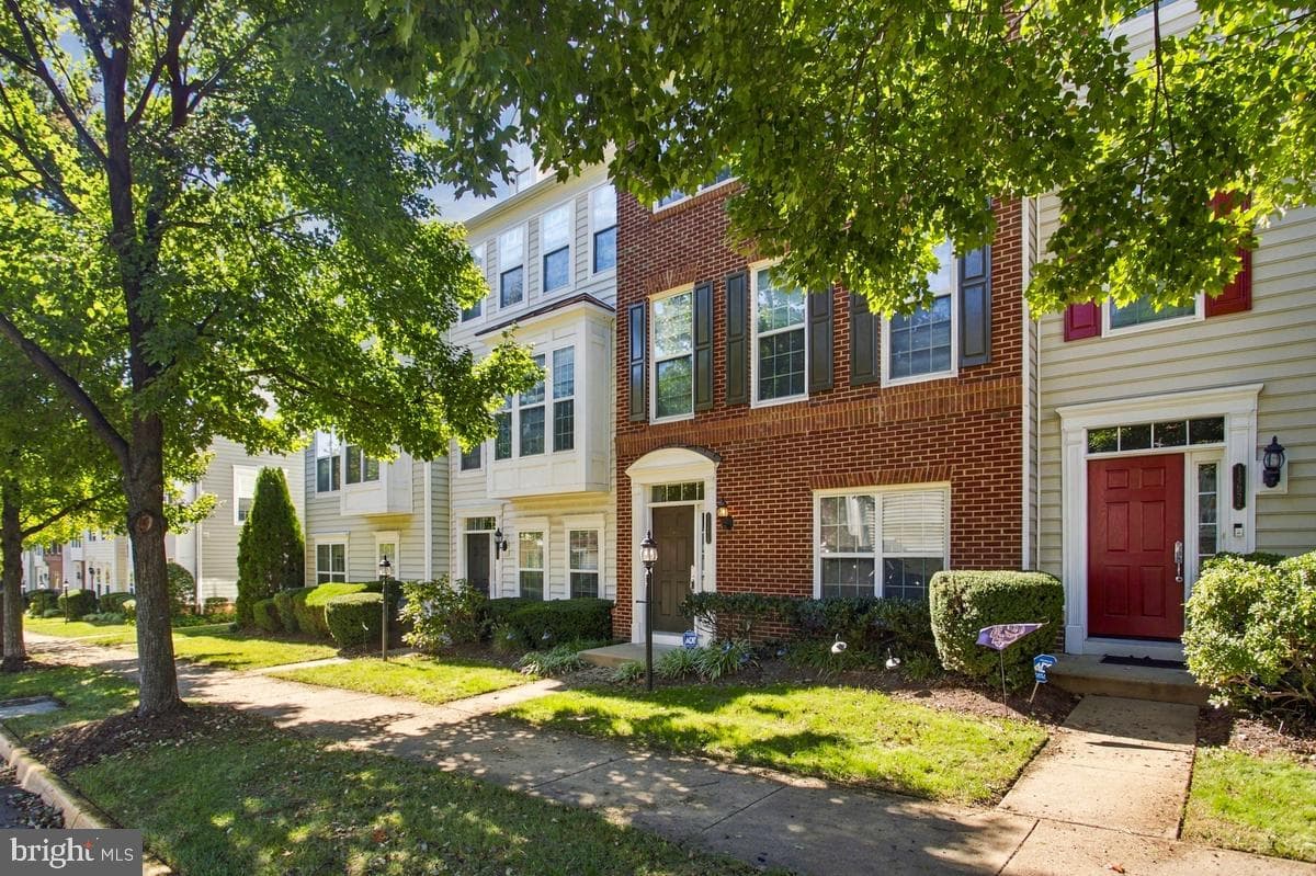 14654 Crossfield Way, Woodbridge, VA 22191-5910, United States