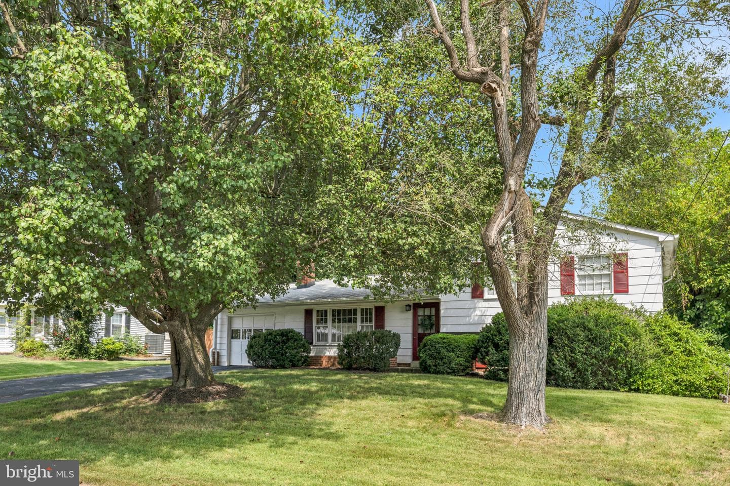 5706 Helmsdale Ln, Alexandria, VA 22315-4137, United States
