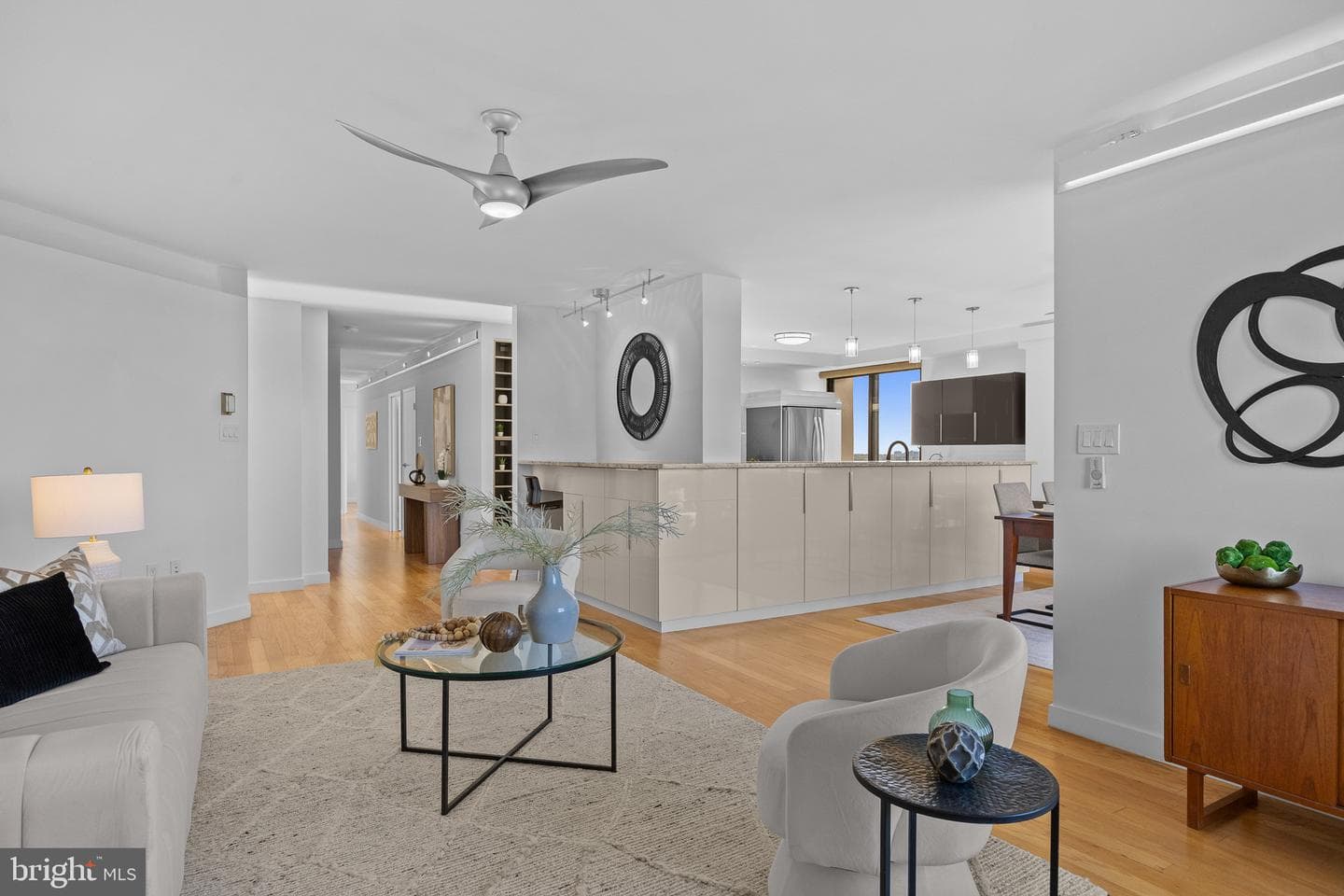 4141 Henderson RD #910 ARLINGTON VA 22203