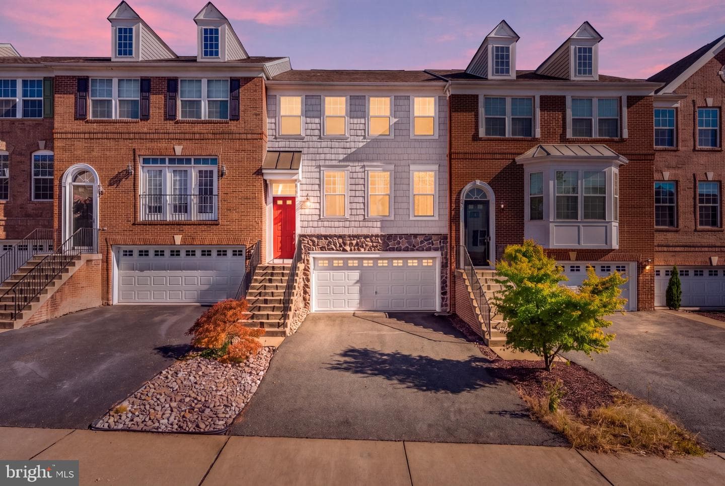 16639 Danridge Manor Dr, Woodbridge, VA 22191-4585, United States