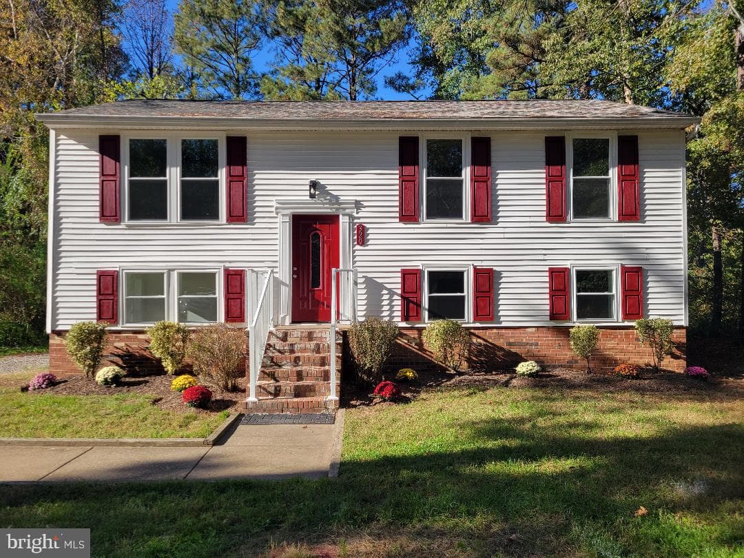 320 Powder Horn Dr, Ruther Glen, VA 22546-5063, United States
