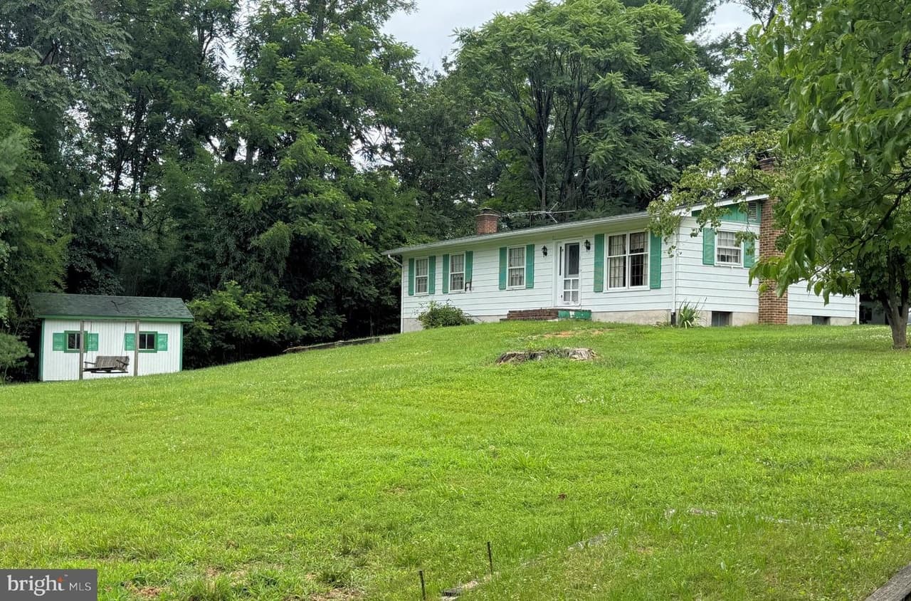 11299 Russell - Photo 1
