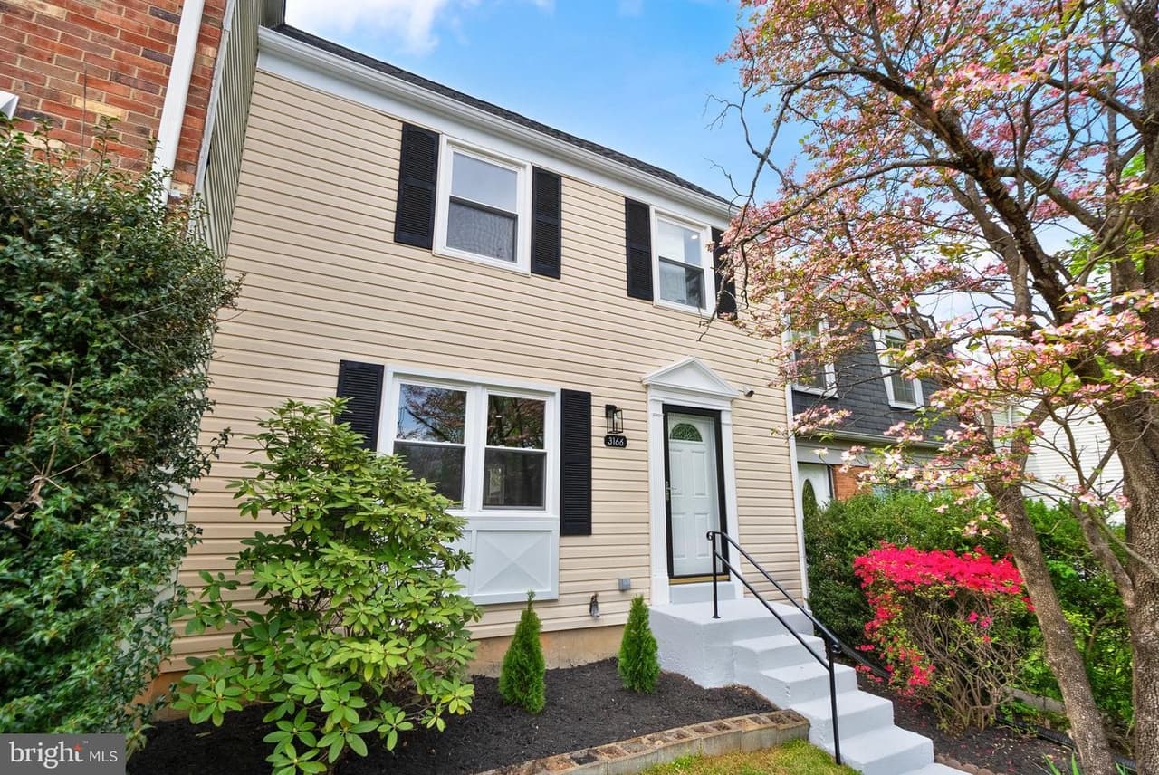3166 Ellenwood - Photo 1
