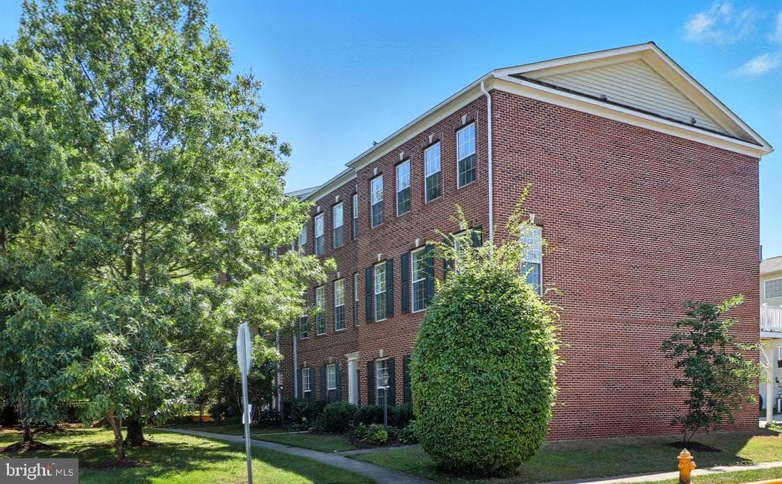 15852 Mackenzie Manor - Photo 1