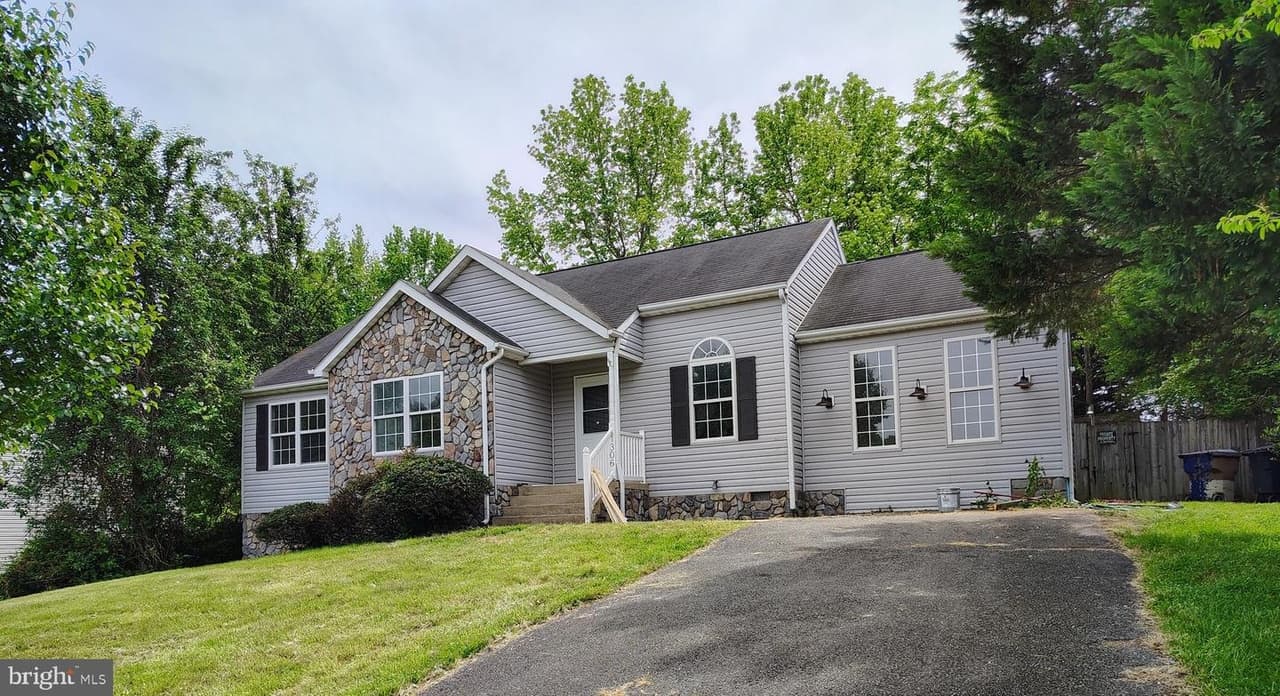 7306 Pullen - Photo 1
