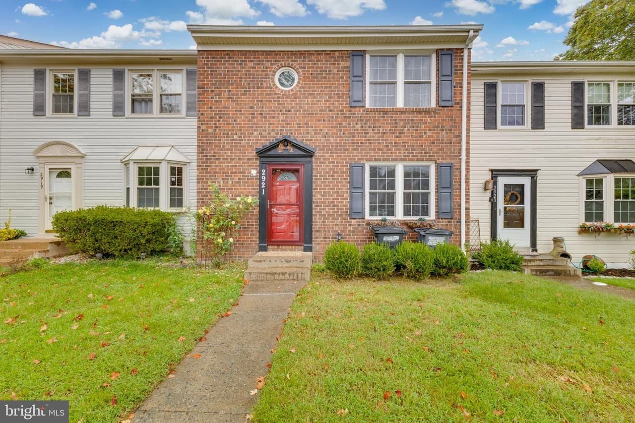 2921 Lexington - Photo 1