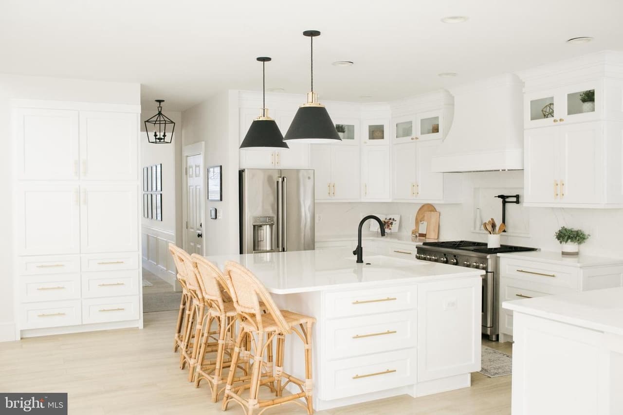 13831 Barrymore - Photo 1