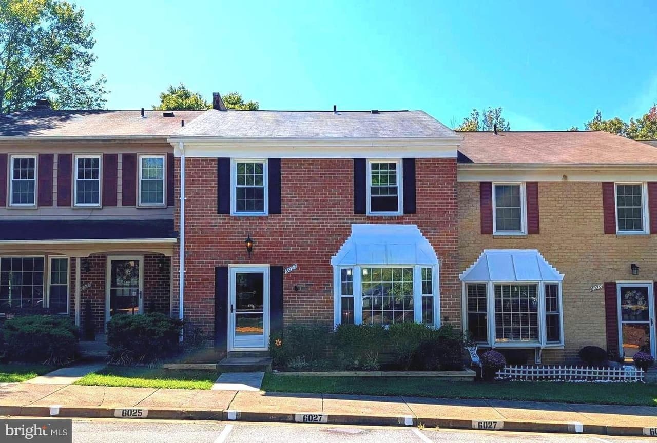 6027 Kerrwood - Photo 1