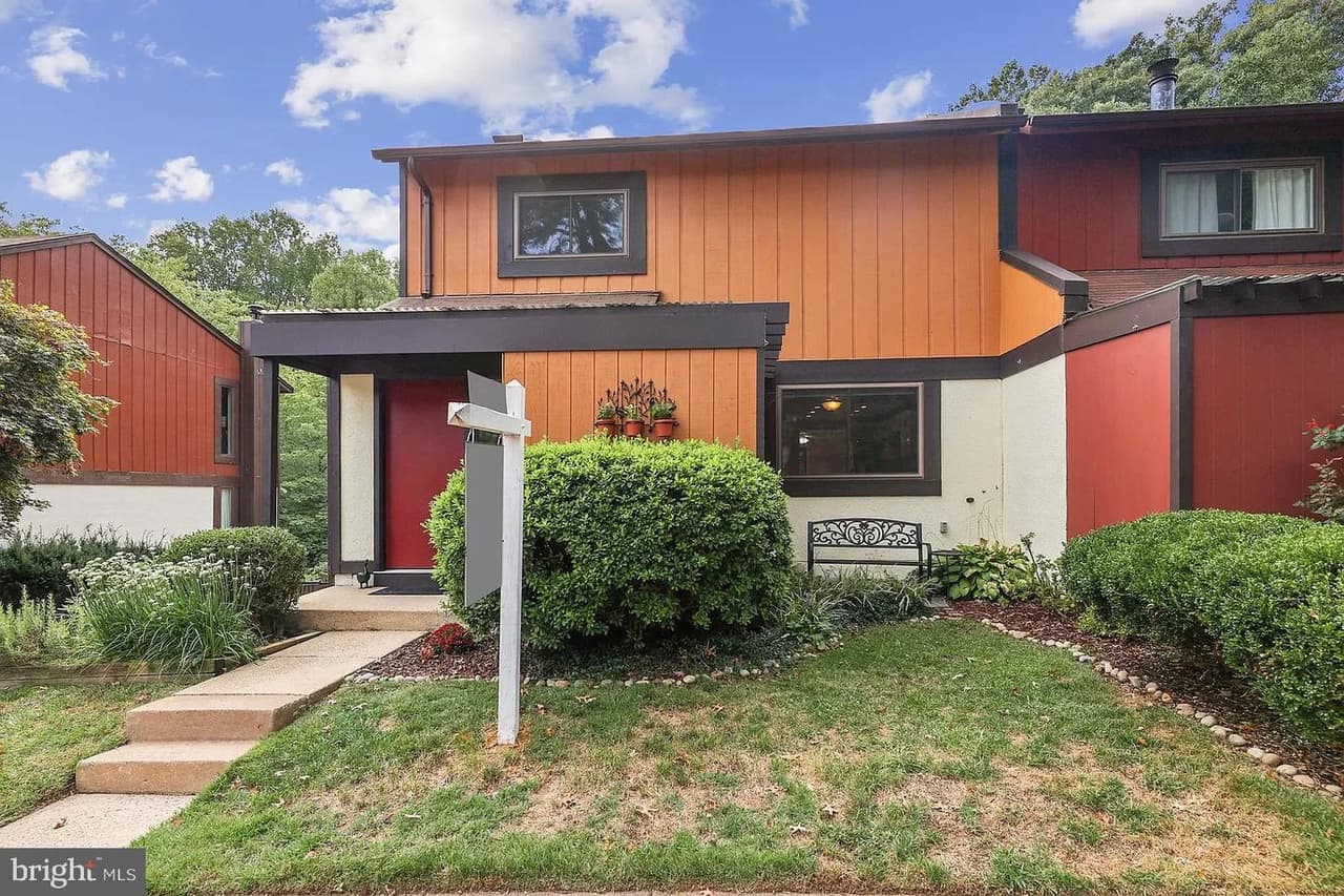 2256 Wheelwright - Photo 1