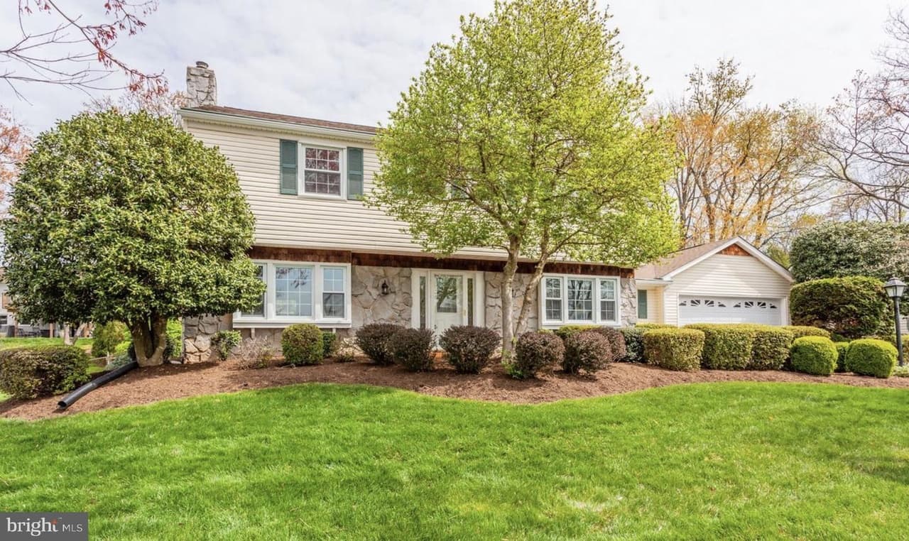 4403 Moylan - Photo 1