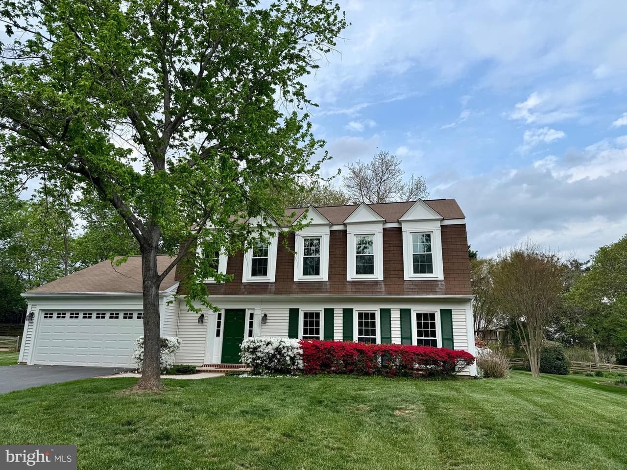 6 West - Photo 1