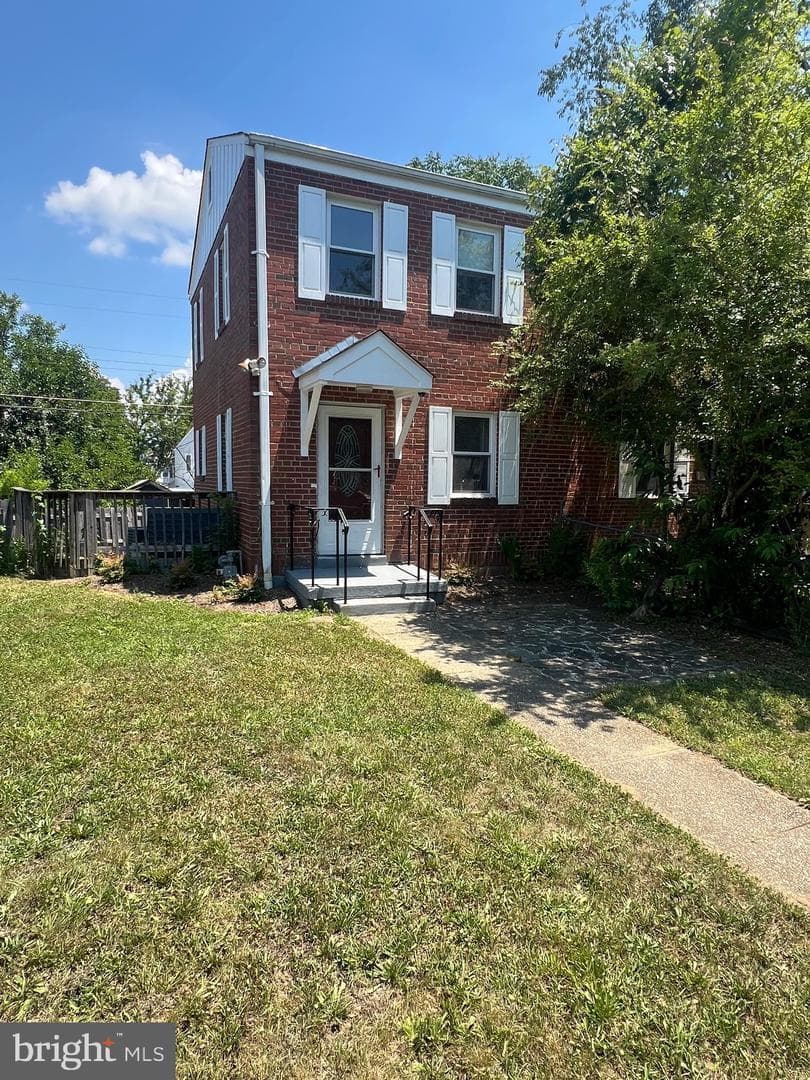 2240 Farrington - Photo 1