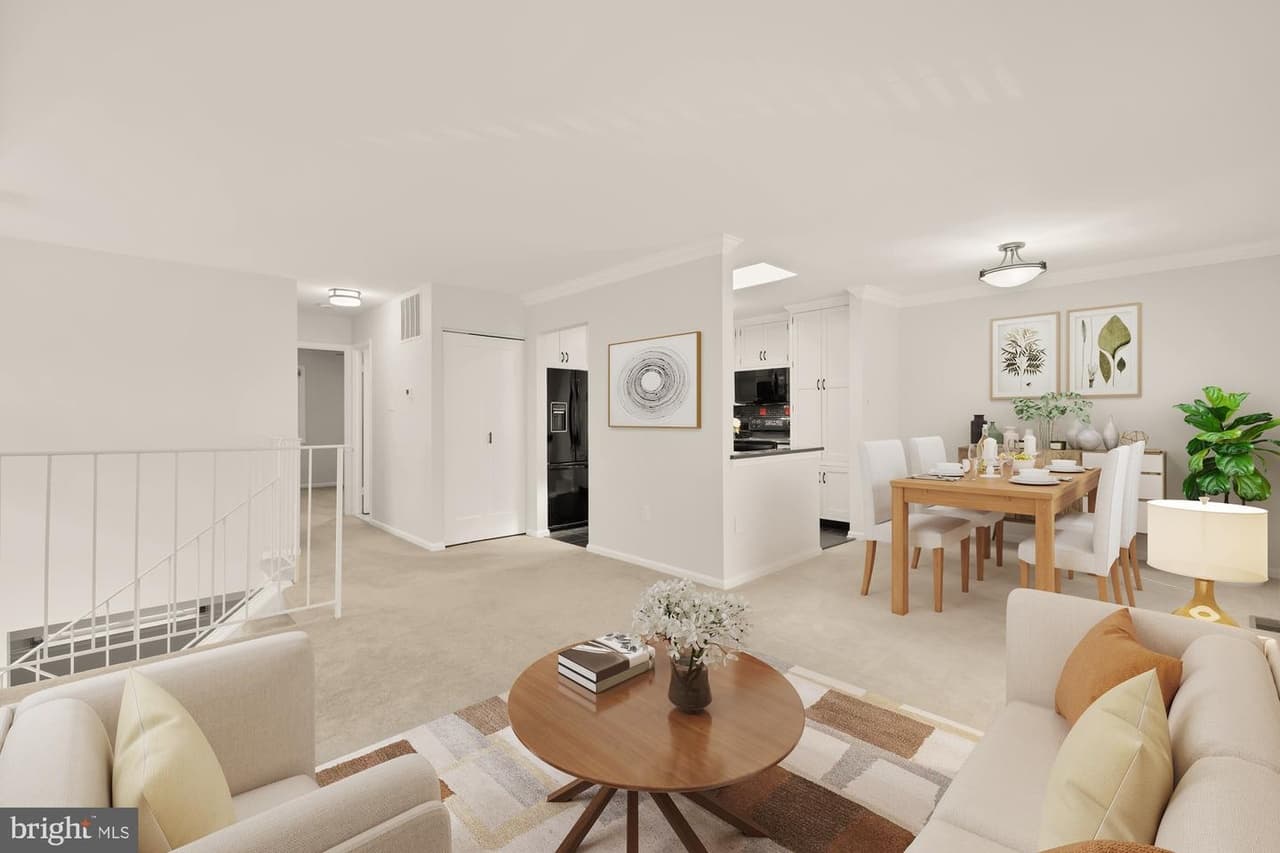 9965 Hemlock Woods - Photo 1