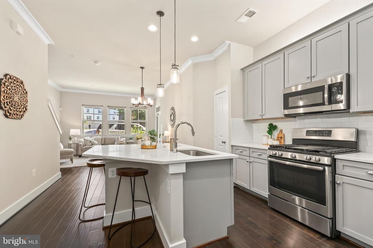 1334 S Quinn - Photo 1
