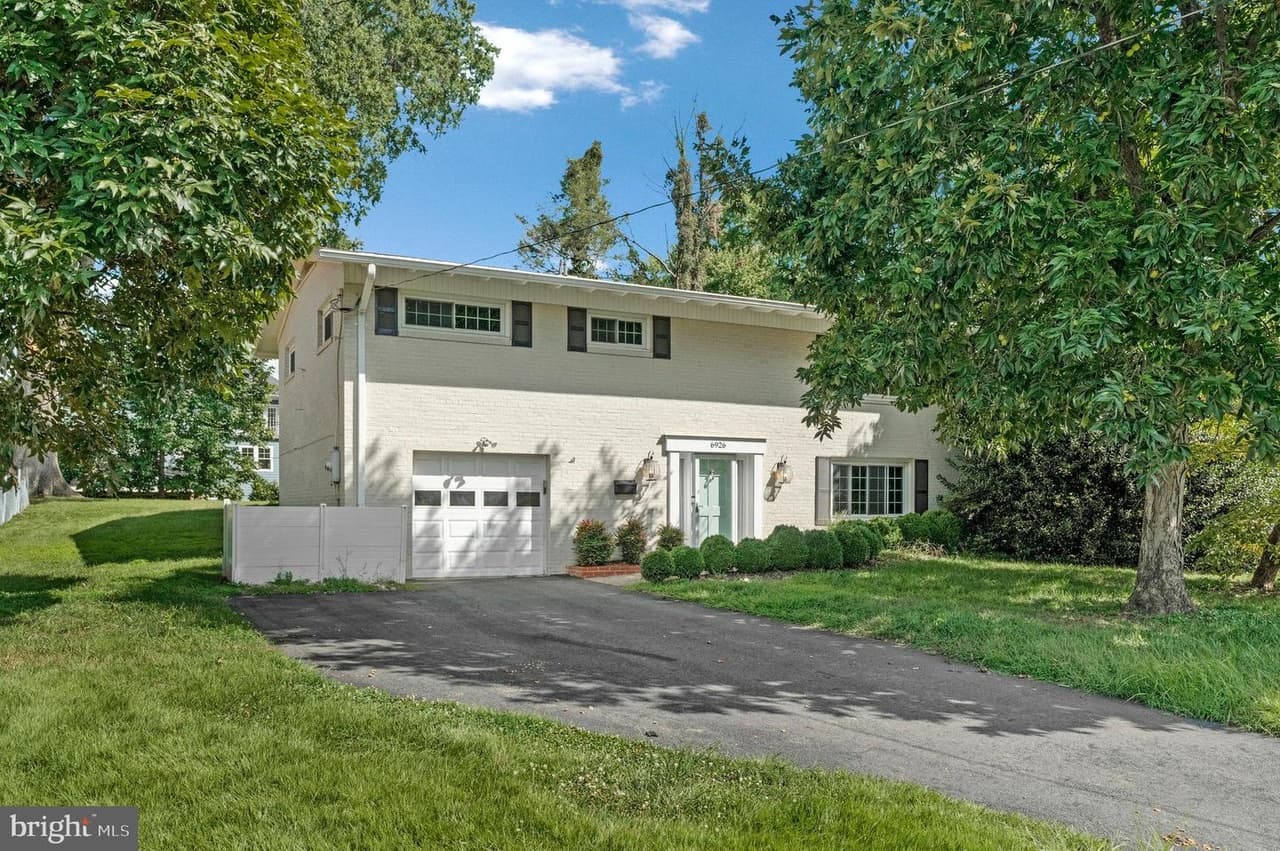 6926 Tyndale - Photo 1