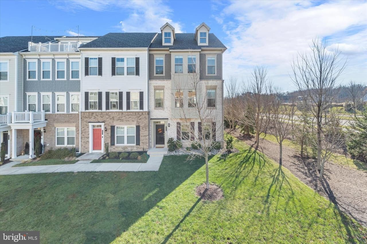 2033 Alder - Photo 1