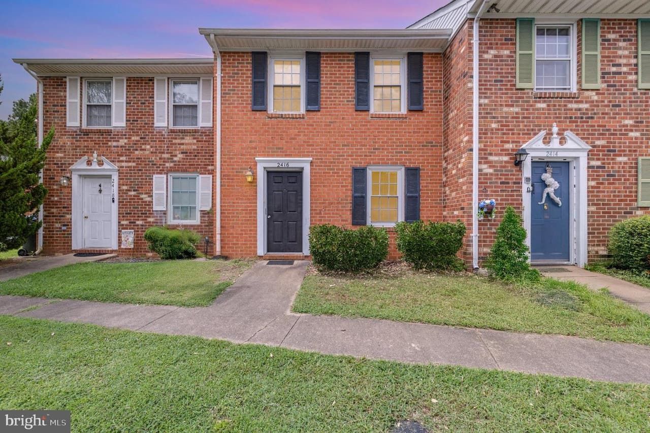 2416 Lafayette - Photo 1